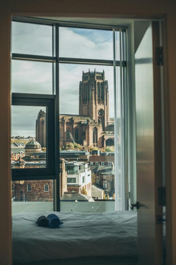 Serviced Apartment In Liverpool City Centre - Free Parking - Balcony - By Happy Days Zewnętrze zdjęcie
